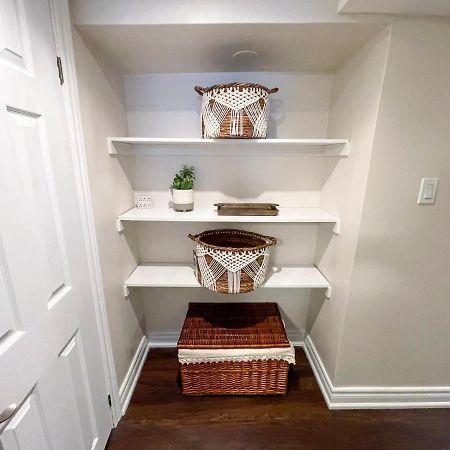 Spacious & Renovated 1Bd Suite W/Parking Toronto Exterior foto
